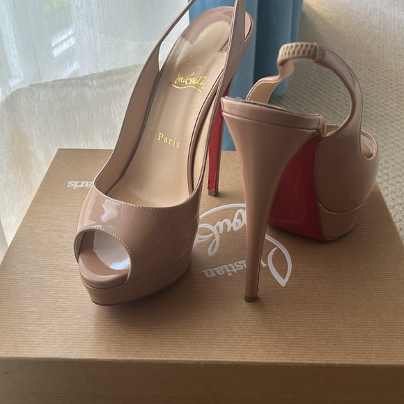 Nice shoes - Picture 6 of 6